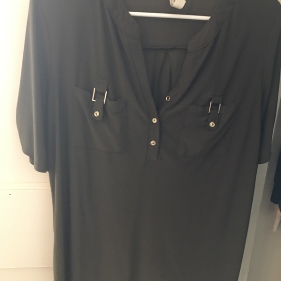 Shirts - Picture 3 of 4